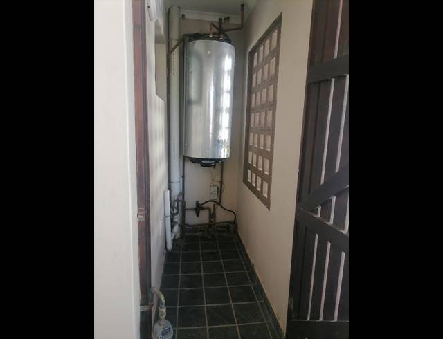 2 BEDROOM APARTMENT TO LET IN WESTVILLE